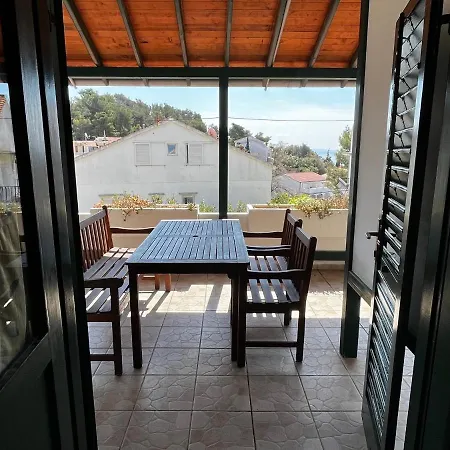 Studio With Beautiful Terrace * 赫瓦尔